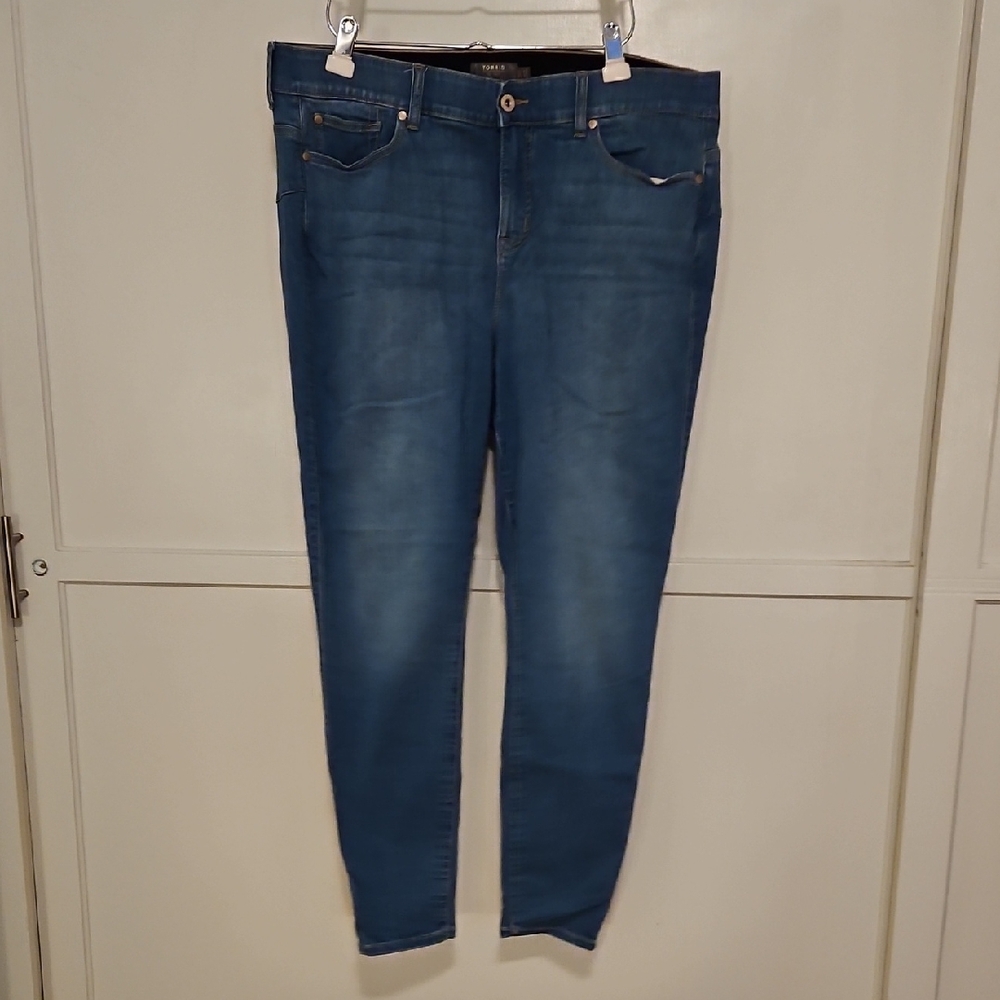 Torrid Bombshell Skinny Blue Jeans 20T